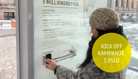 Oslos innbyggerne møter et illustrert skandinavisk metronett mens de står og venter på bussen